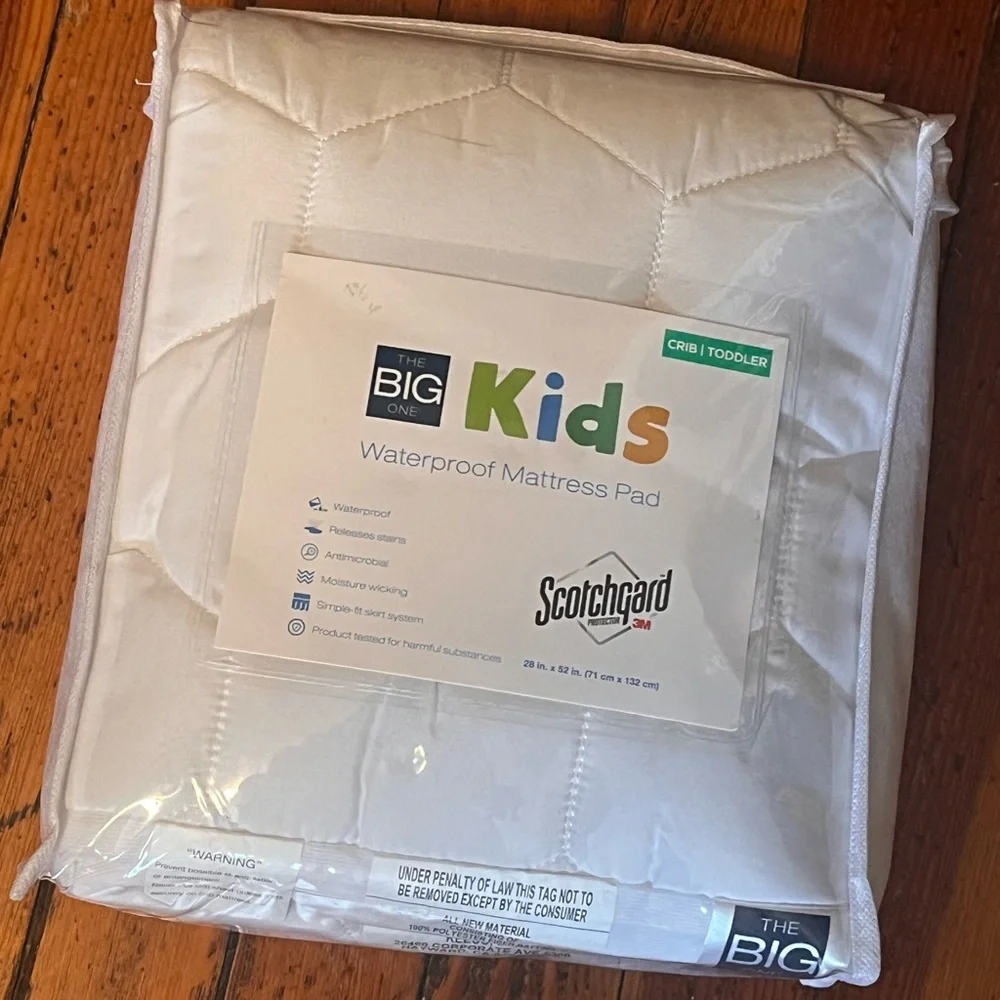 NWT - The BIG One Kids Waterproof Mattress Pad, for Crib/Toddler bed.